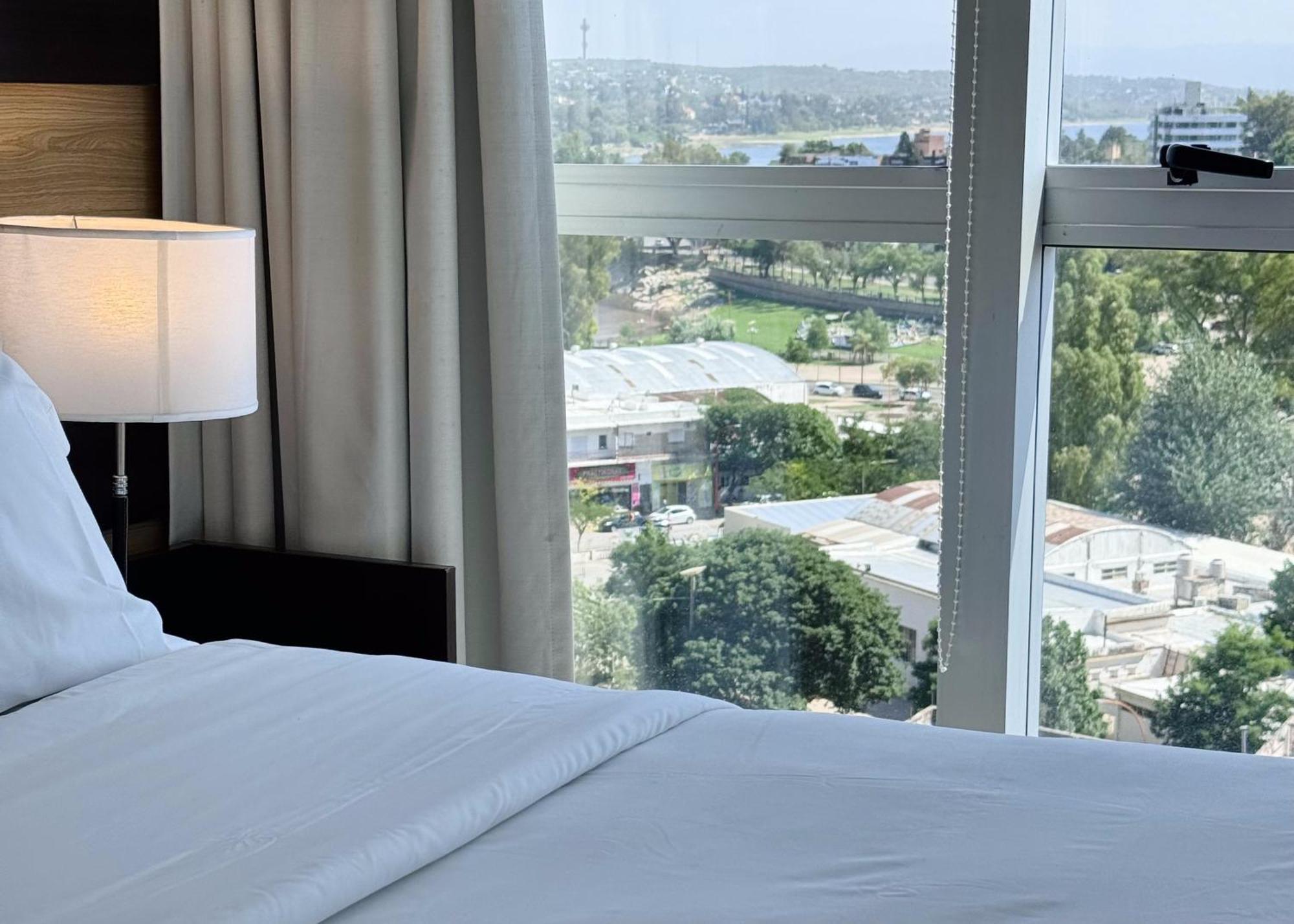 Amérian Carlos Paz&Suites Villa Carlos Paz Esterno foto